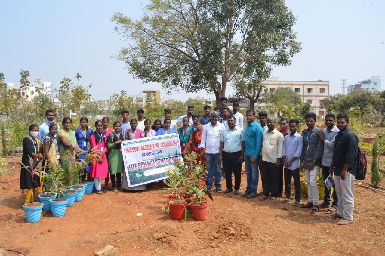 Visit of Telangana Botanical garden  by students of MVS Govt. Degree college, Mahaboobnagar