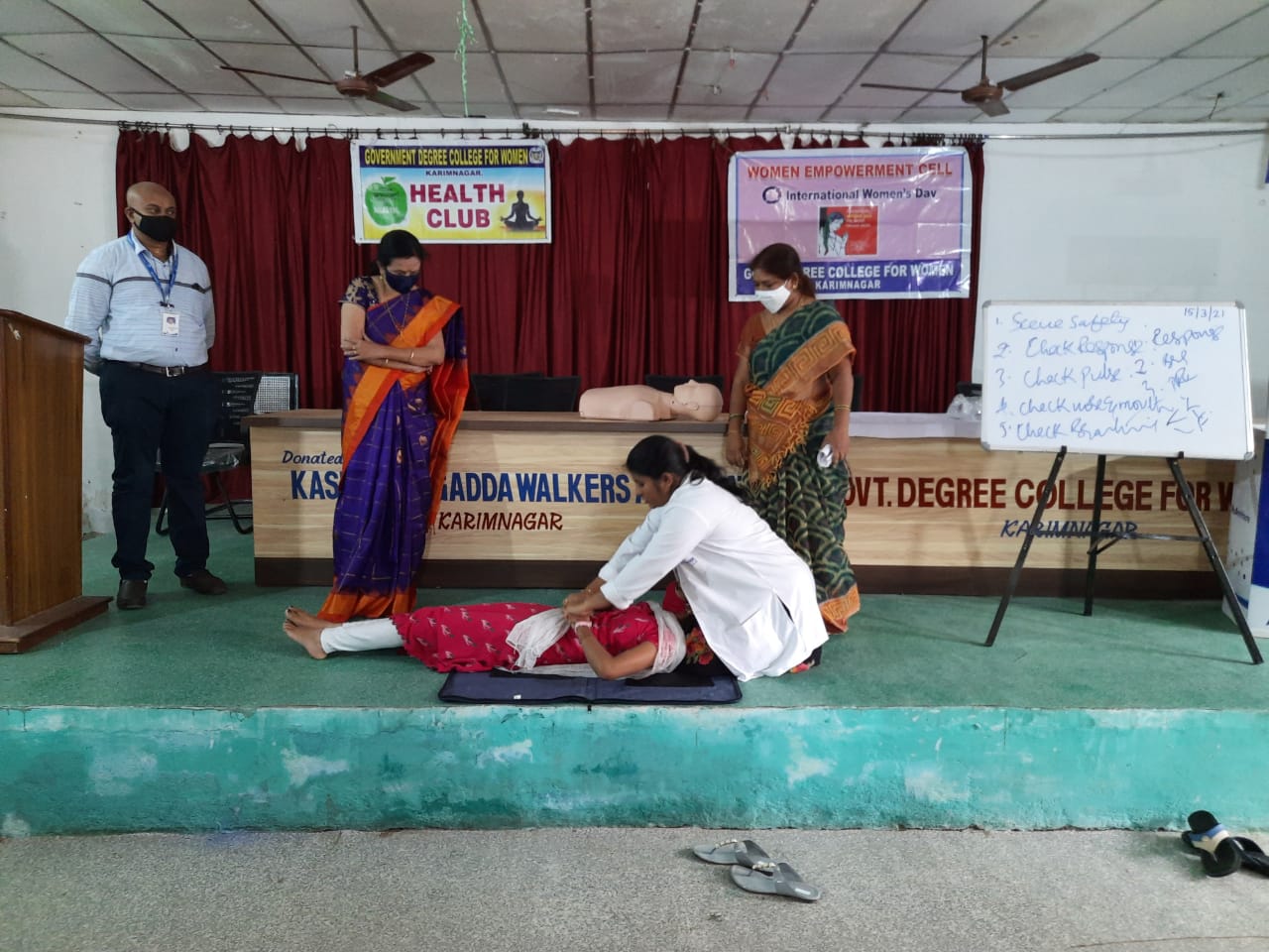 health club and WEC organized basic life support in daily life programme
