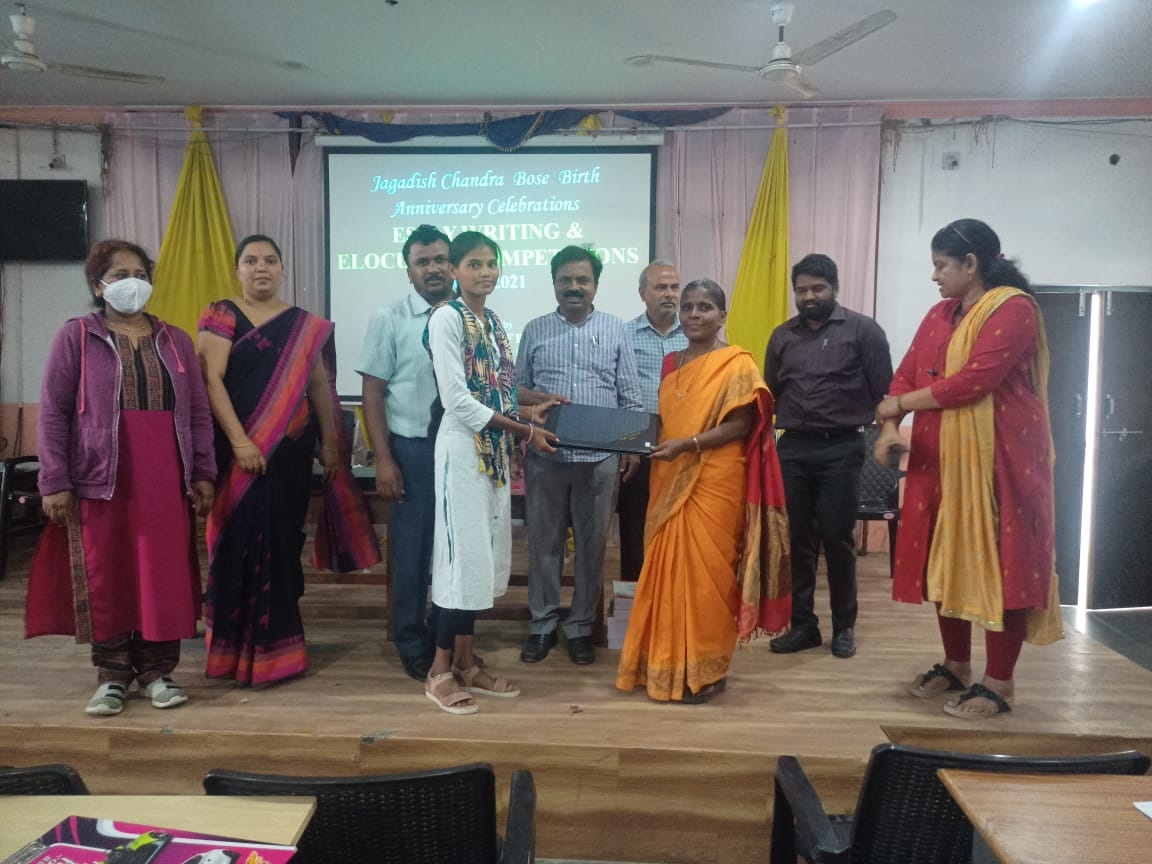 Essay writing & Electution competition were conducted  by the Department of Botany in view of Birth anniversary of " Sir Jagdish Chandra Bose " on 30th November 2021 and Prizes were distributed to the winners as well as meritorious students who stood 1st & 2nd position of  I & IV semester results of University announced recently 